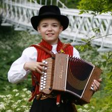 Hopeinen Harmonikka 2009 -voittaja